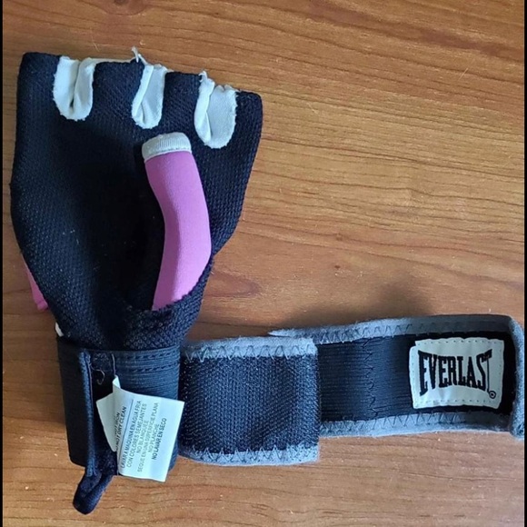 Everlast Women’s Hand Wraps - Picture 4 of 4